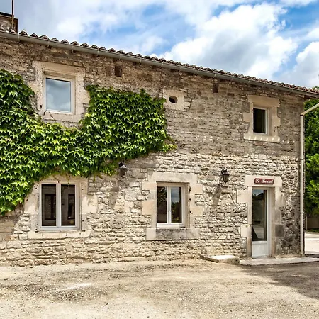 Gorgeous In With Heated Swimming Pool