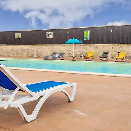 Dom wakacyjny Amazing Home In Lonnes With Heated Swimming Pool *