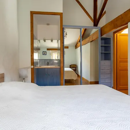 Dom wakacyjny Amazing Home In Lonnes With Heated Swimming Pool Lonnes