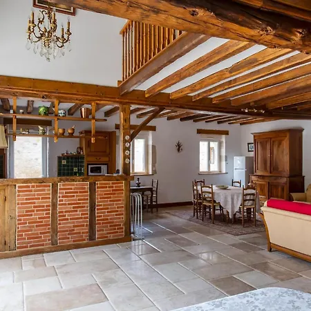 Dom wakacyjny Amazing Home In Lonnes With Heated Swimming Pool Lonnes