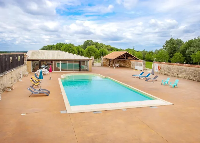 Gorgeous In With Heated Swimming Pool Сasa de vacaciones *